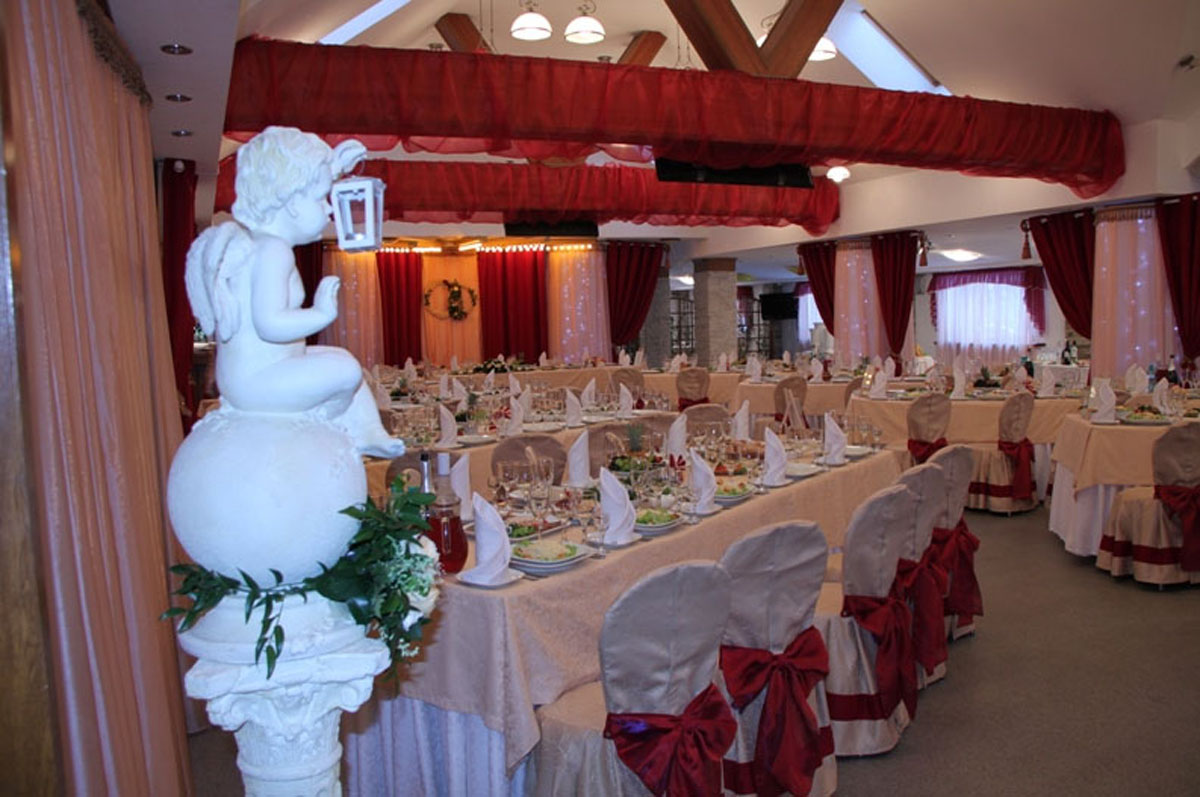 Основной зал — Family house