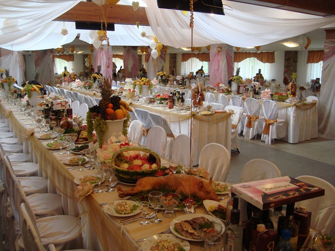 Основной зал — Family house