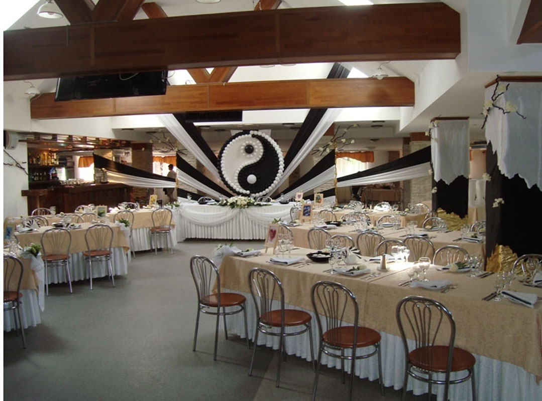 Основной зал — Family house