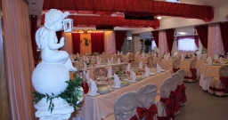 Основной зал — интерьер зала