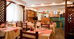 Основной зал