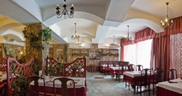 Основной зал — интерьер зала