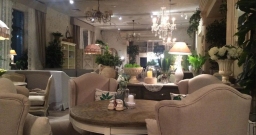 Основной зал — интерьер зала