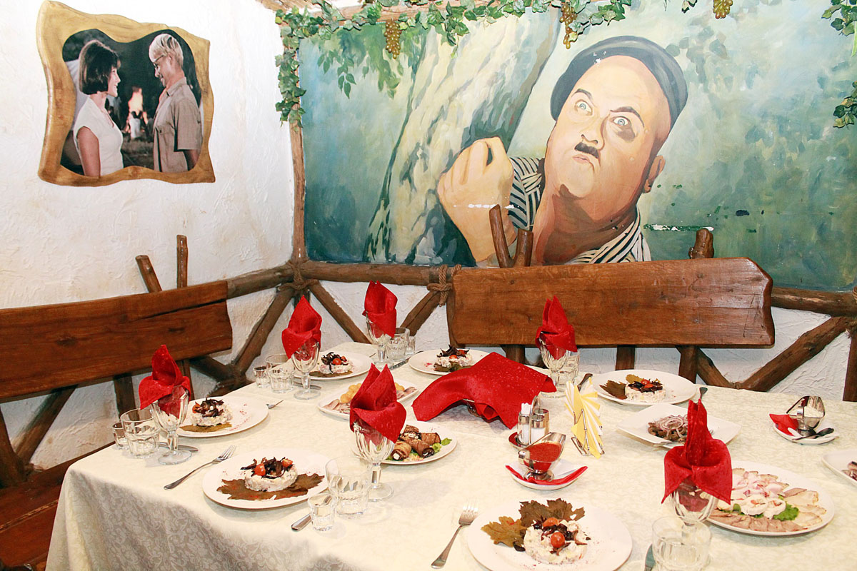 Основной зал — Приключения Шурика