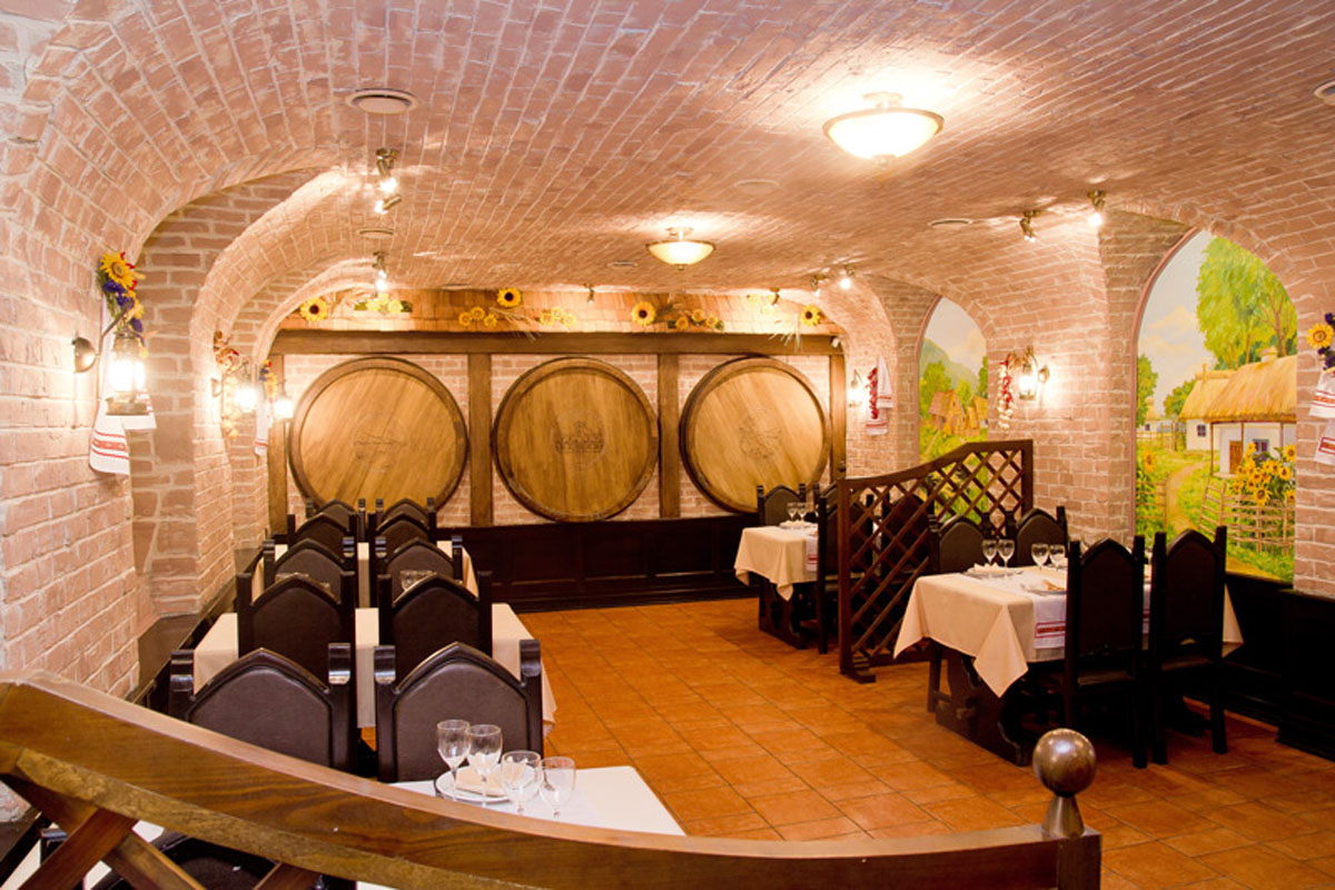 Основной зал — Кафе-ресторан Сытна Хата