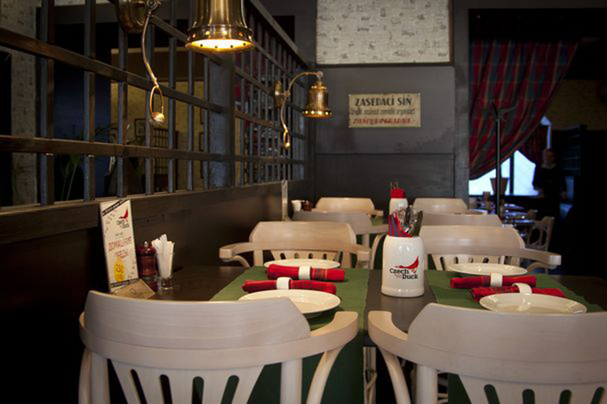 Чешская утка — Основной зал, фото банкетного зала