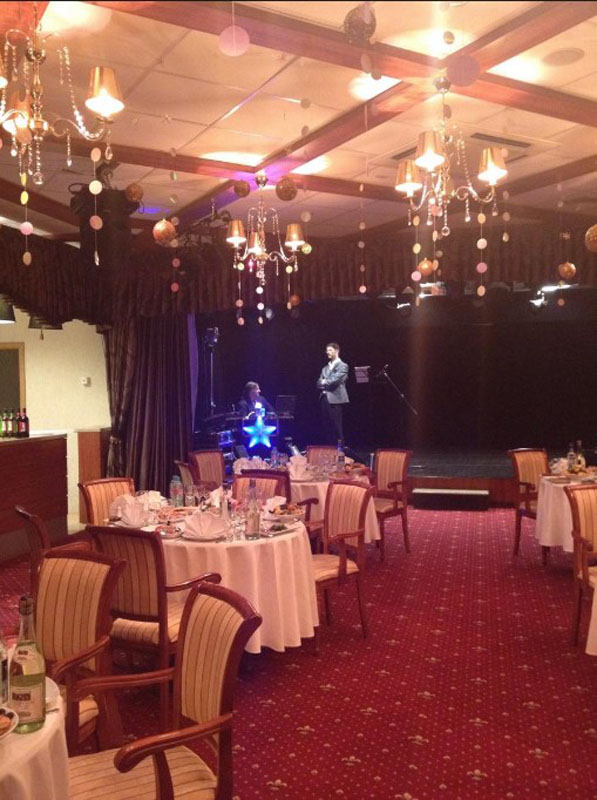 Основной зал — Максим Холл