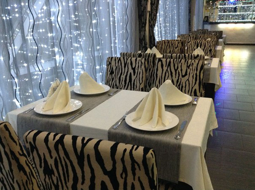 Основной зал — Монро