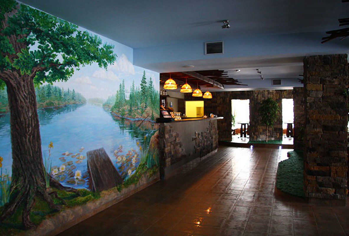 Основной зал — Русский лес