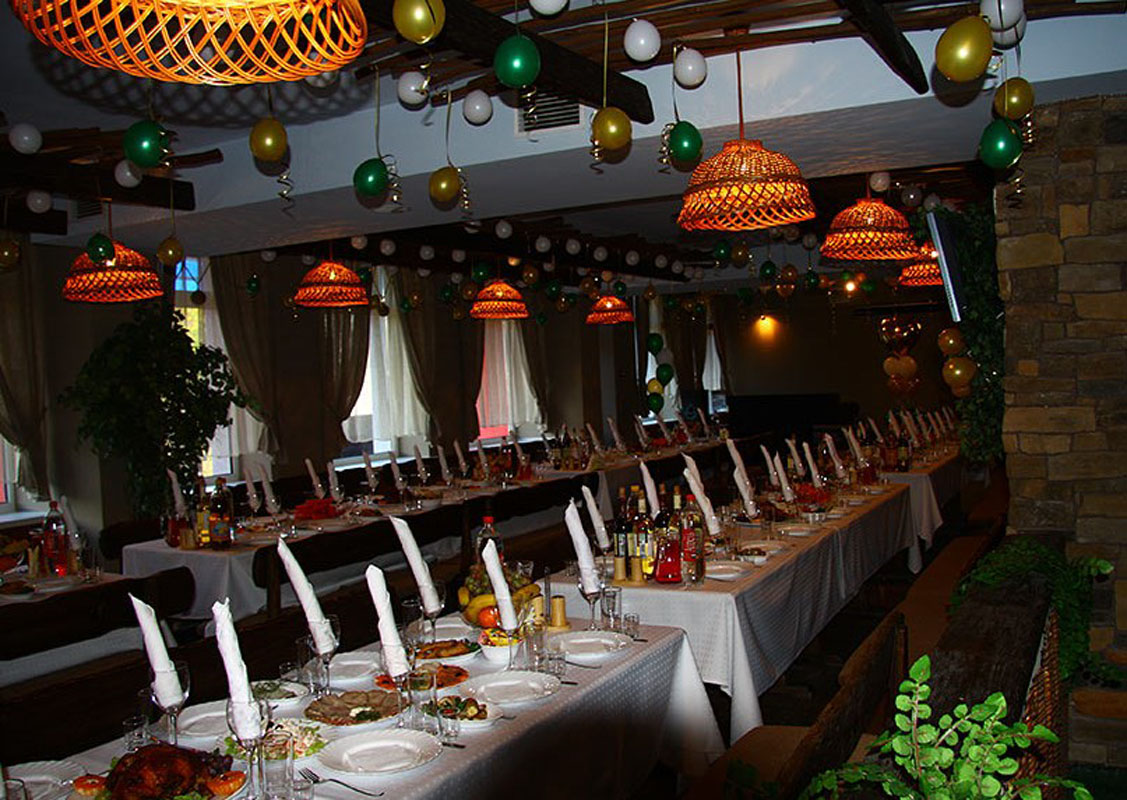 Основной зал — Русский лес