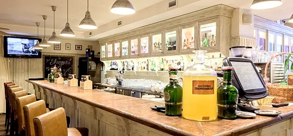 Ресторан Stroganoff Bar & Grill, Зал ресторана — фото
