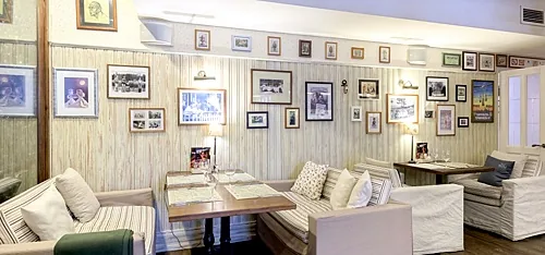 Зал ресторана — Ресторан Stroganoff Bar & Grill