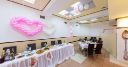 Основной зал — интерьер зала