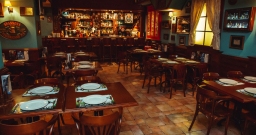 Основной зал — интерьер зала