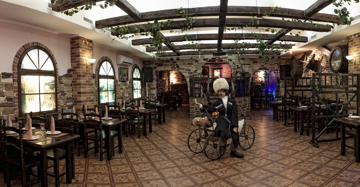 Основной зал