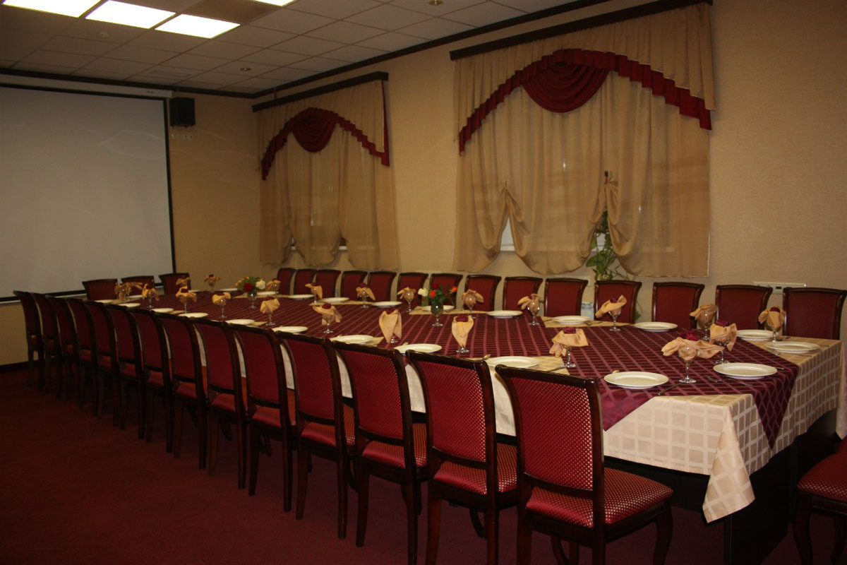 Конференц-зал — Angel Hotel