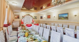 Основной зал