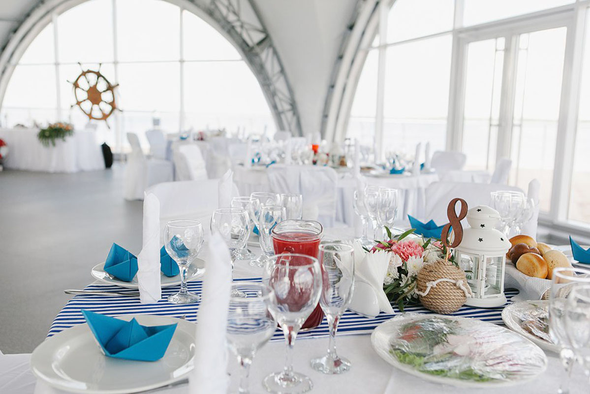 Шатер на воде — Адмирал загородный клуб