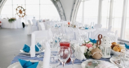 Шатер на воде