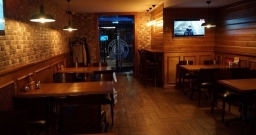 Зал на 1 этаже — интерьер зала