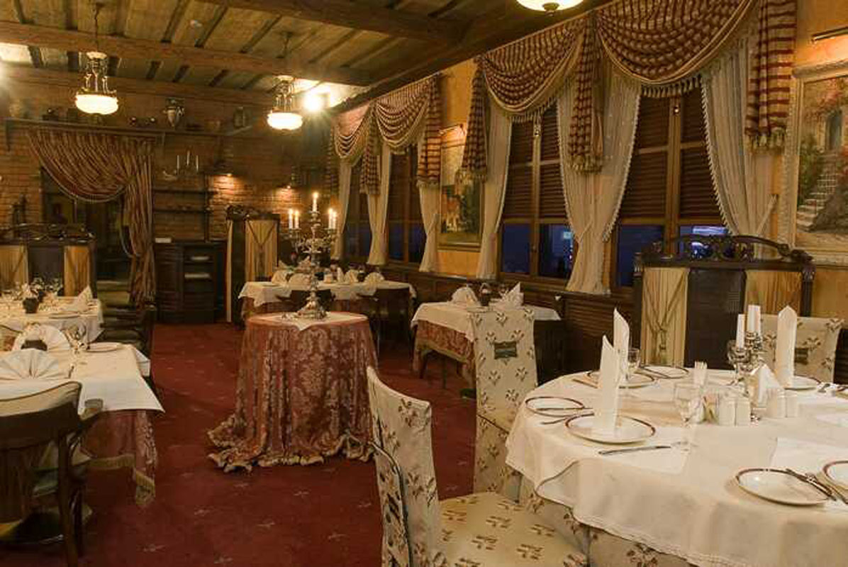 Основной зал — Ресторан Александр