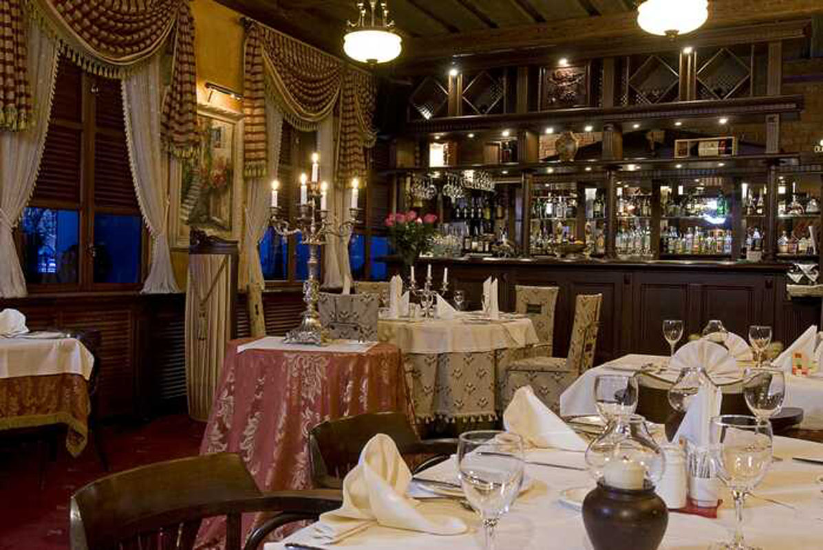 Основной зал — Ресторан Александр