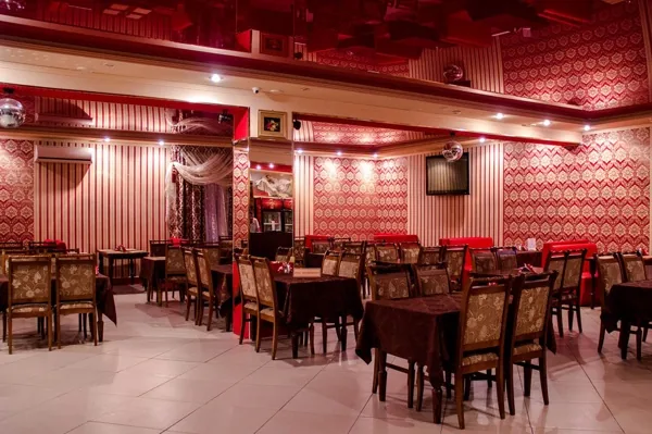 Зал на 100 человек