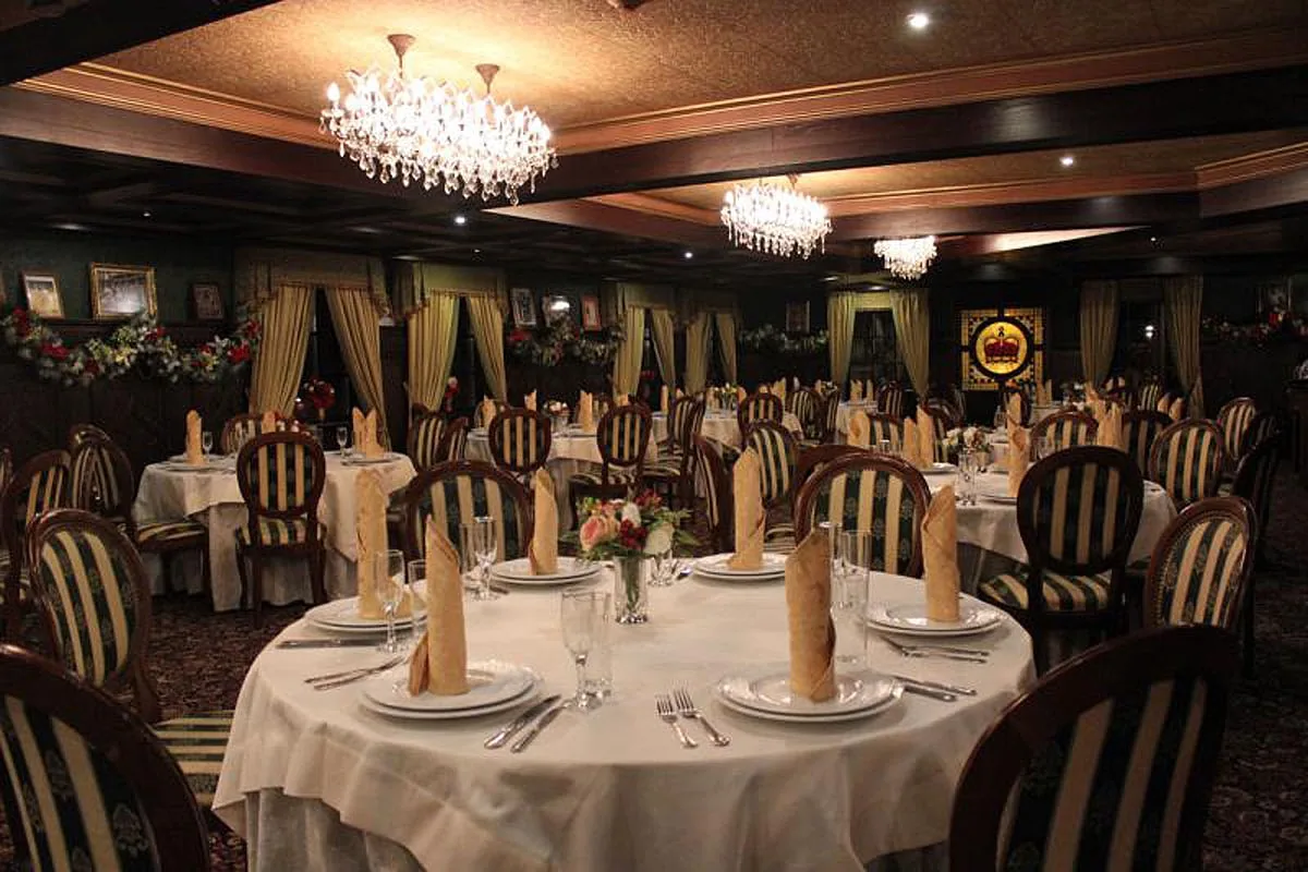 Зал на 50 человек — банкетный зал Royal Pub & Restaurant, фото