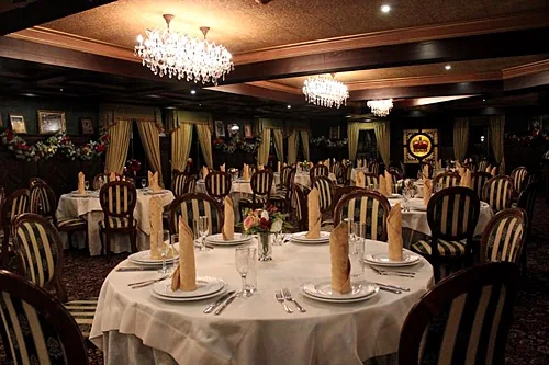 Зал на 50 человек — Royal Pub & Restaurant
