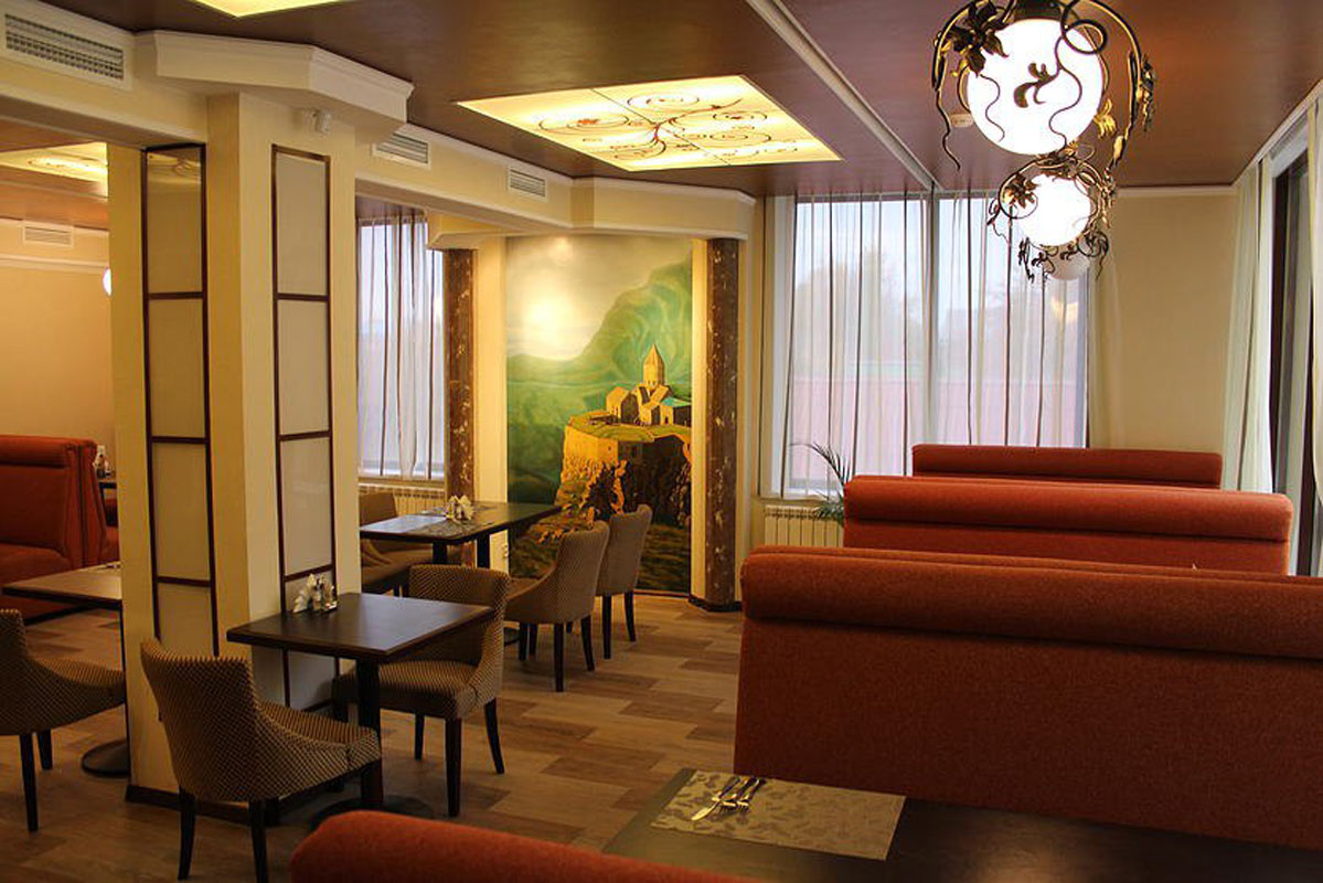 Основной зал — Тавуш