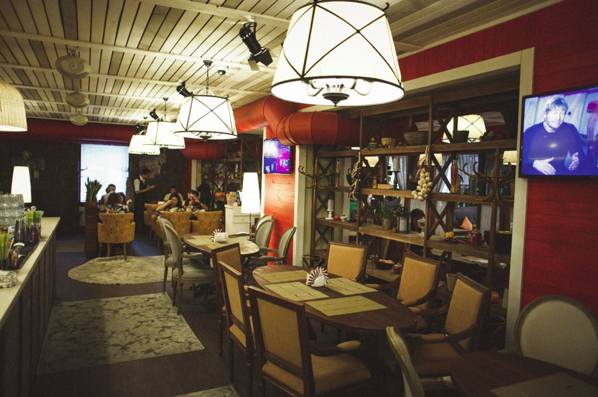 Основной зал — Грузинка Нани