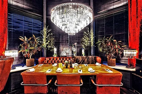 Основной зал — SteakHouse