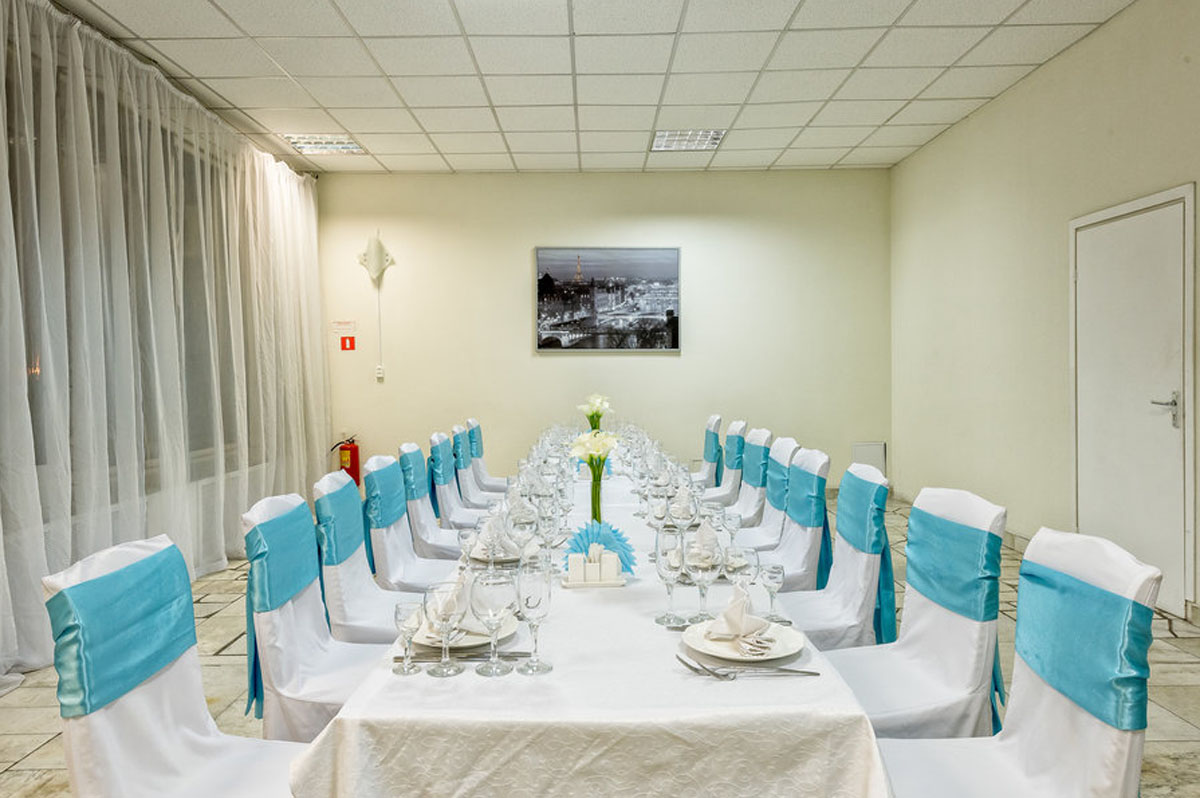 Белый зал — банкетный зал Банкетный комплекс Дворик, фото