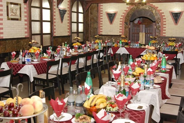 Зал на 100 человек