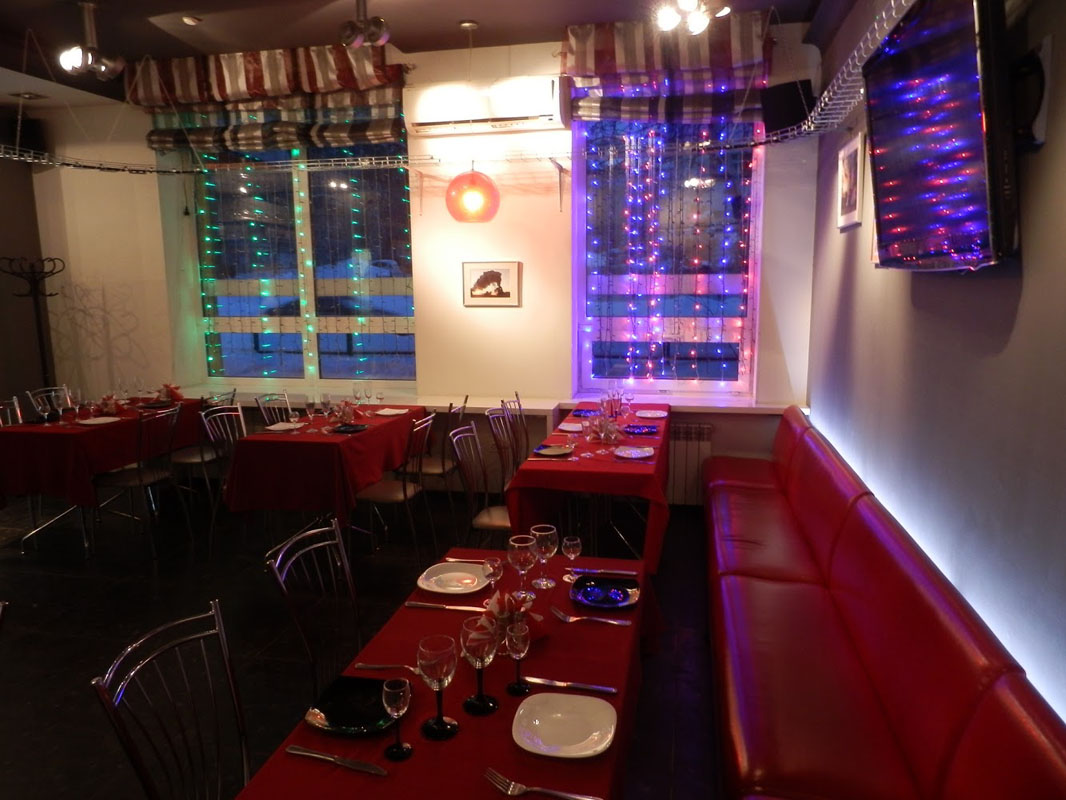 Основной зал — Кафе Паровоз