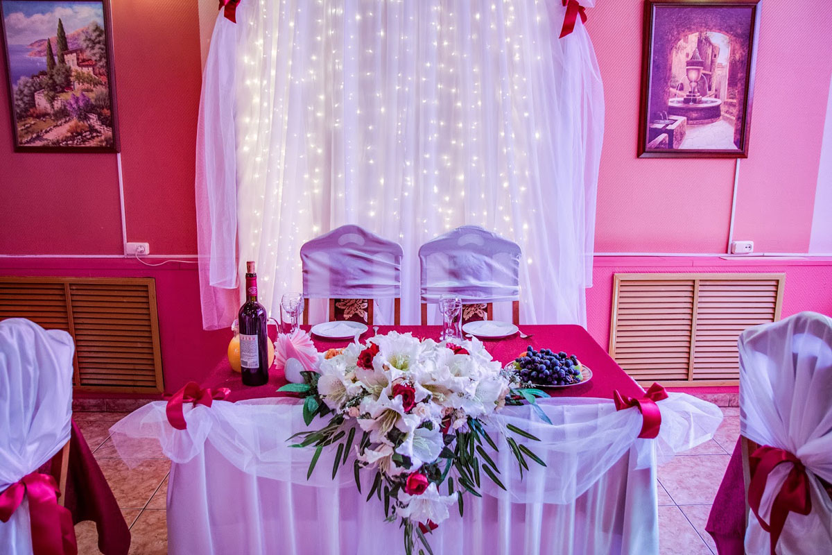 Основной зал — Кафе Старый дворик