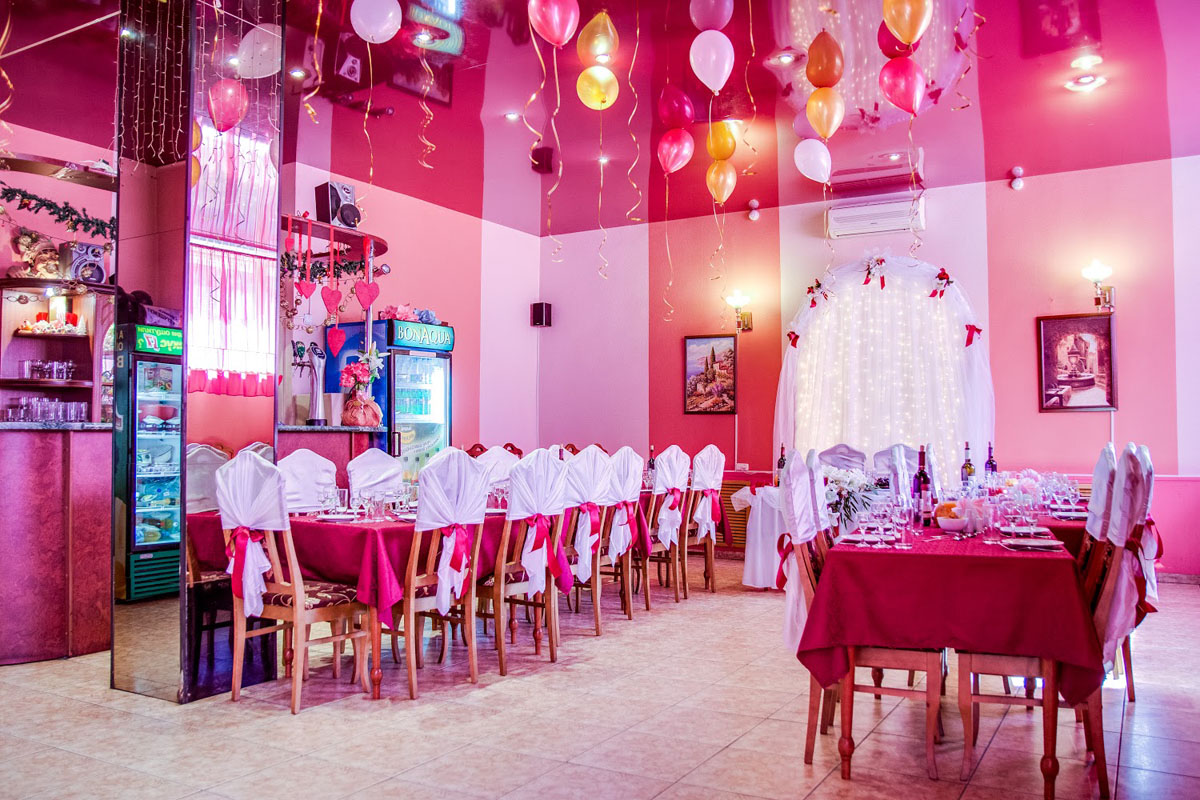 Основной зал — Кафе Старый дворик