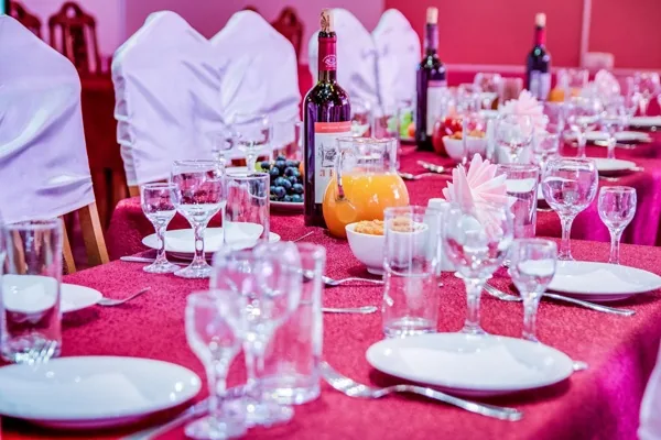 Основной зал