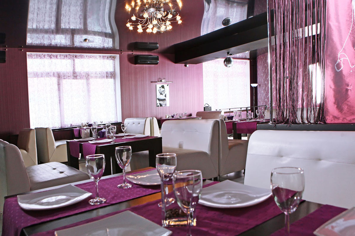 Основной зал — Ресторан-бар DejaVu