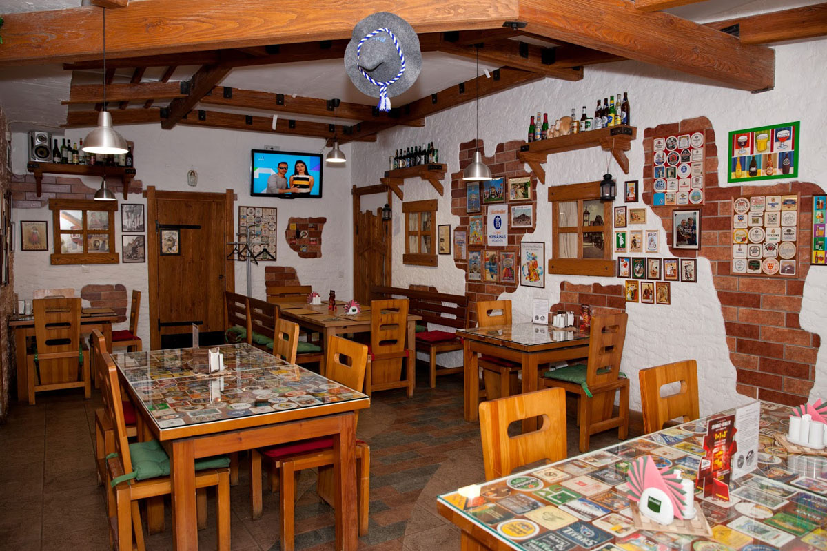 Пивной ресторан Рулька — Основной зал, фото банкетного зала