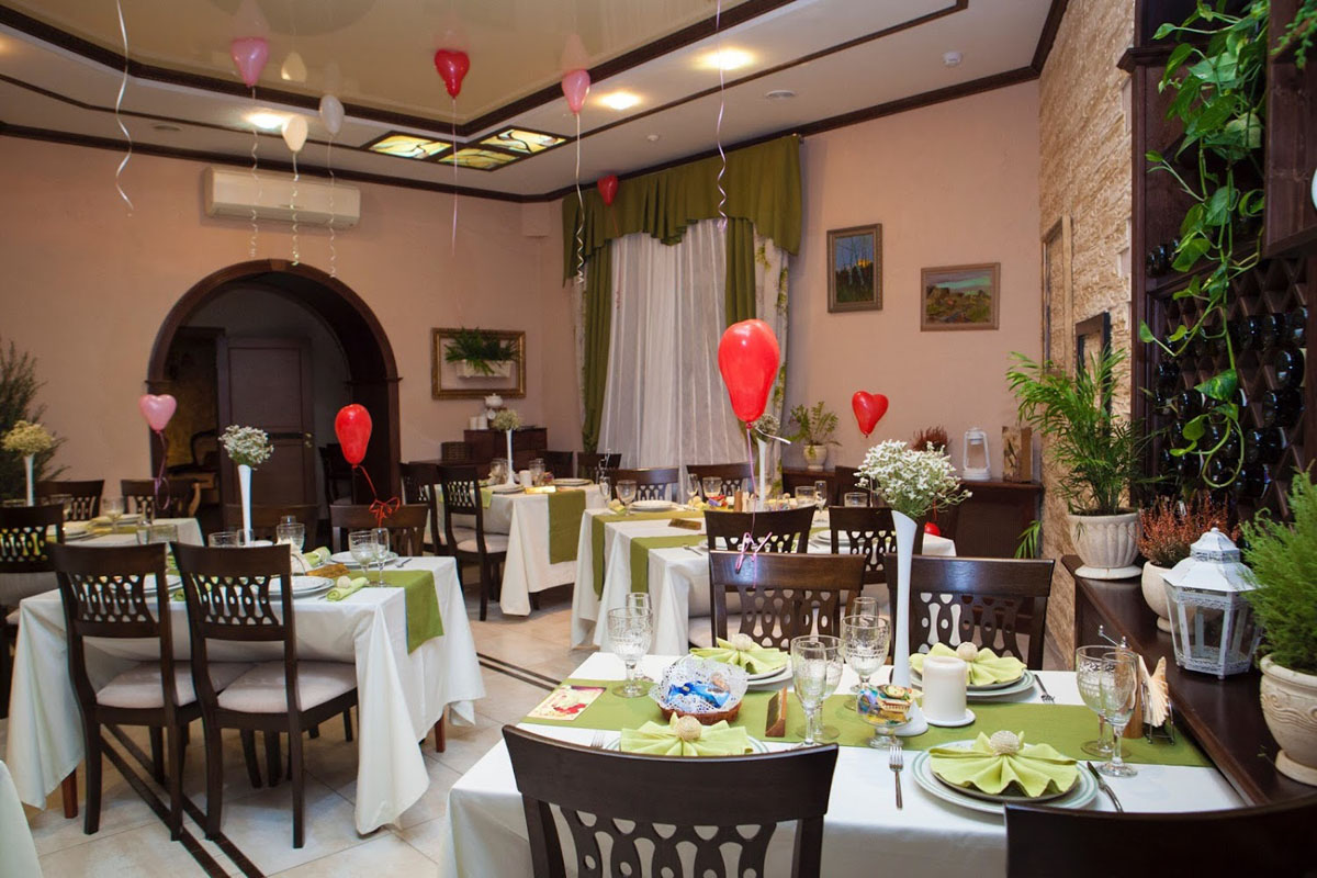 Основной зал