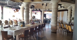 Основной зал — интерьер зала