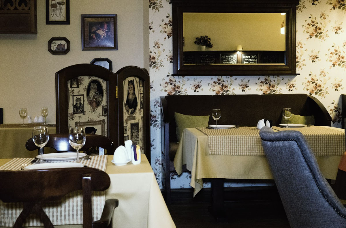 Основной зал