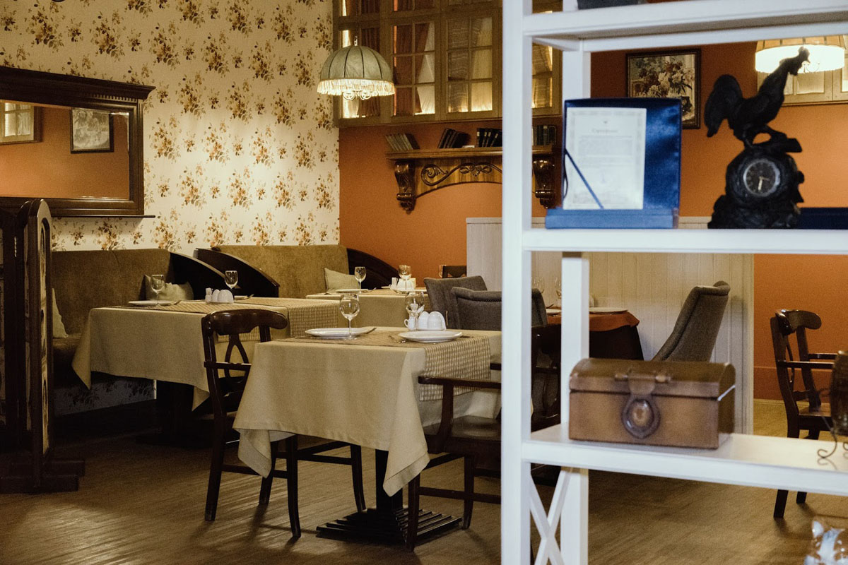 Основной зал — Абажур