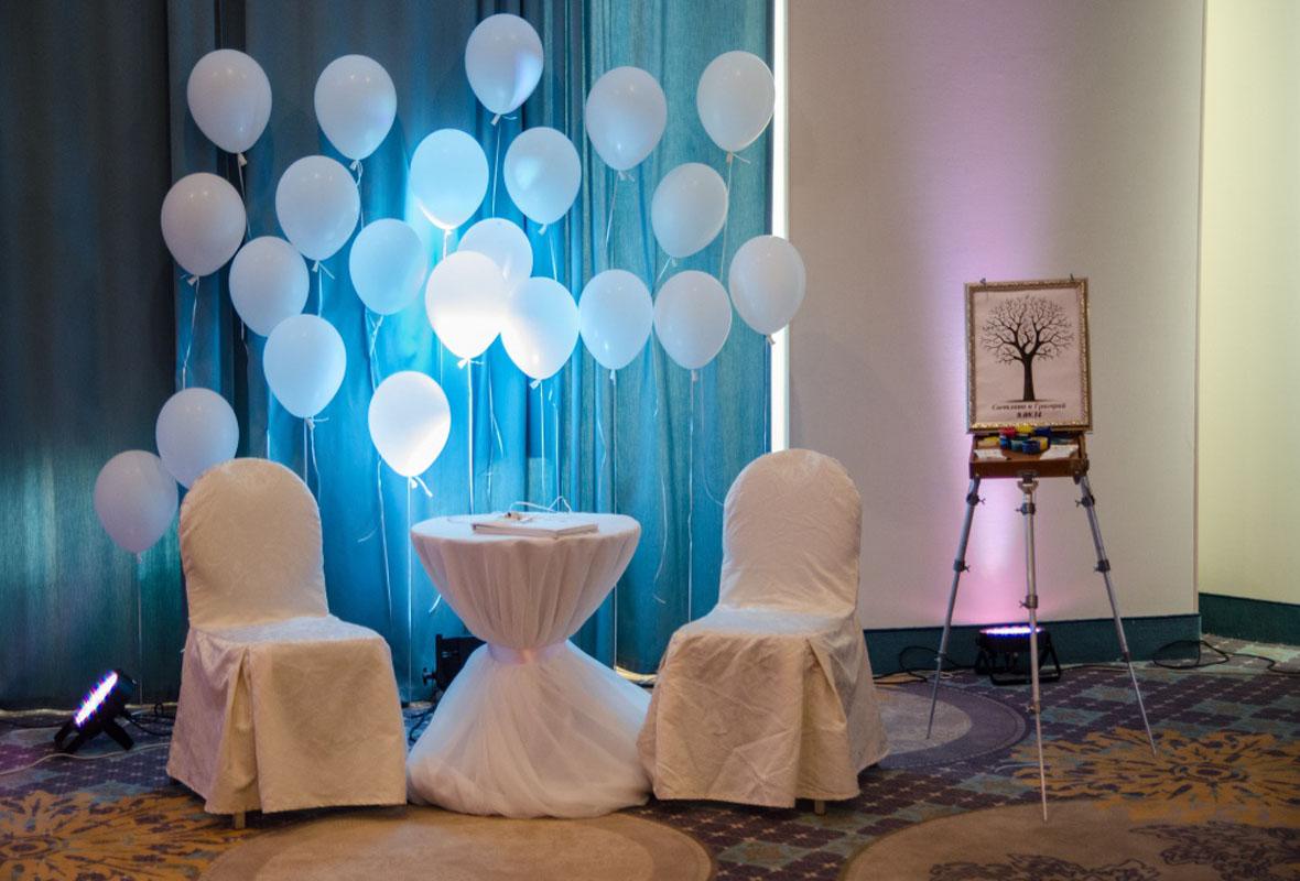 Банкетный зал «Мир» — Ренессанс Самара