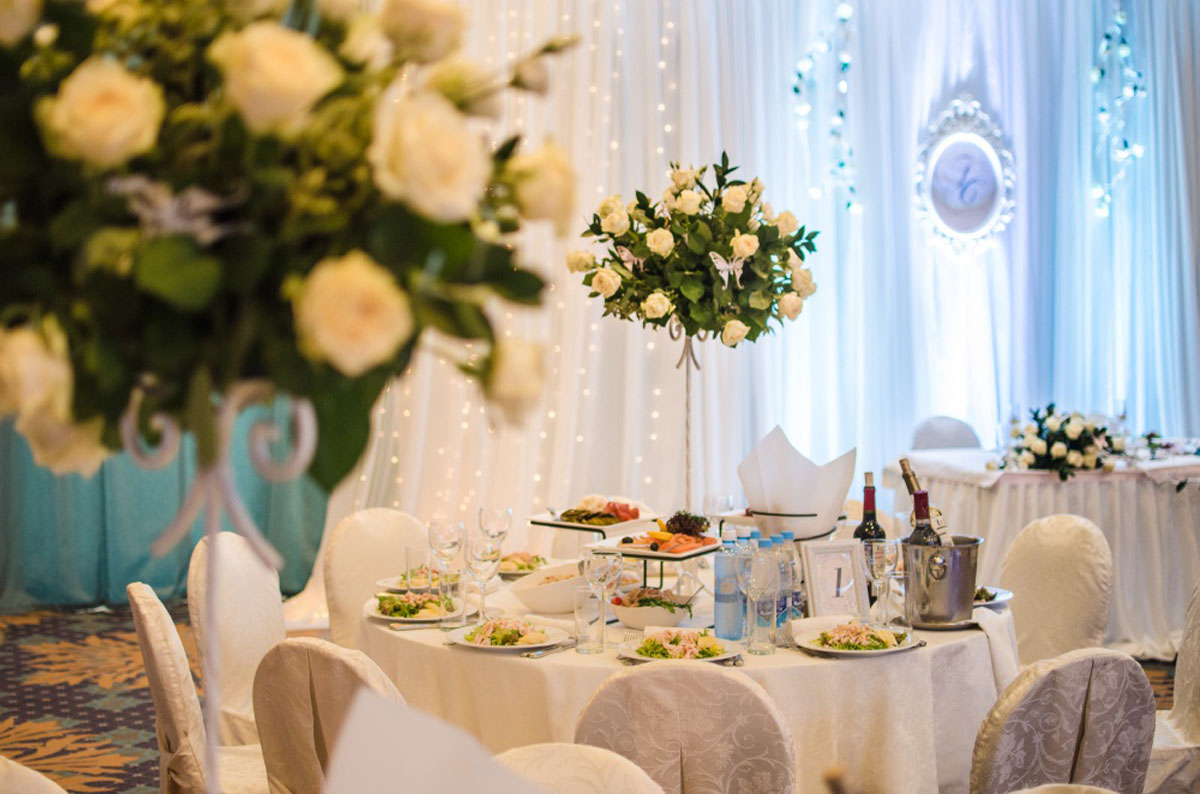 Банкетный зал «Мир» — Ренессанс Самара