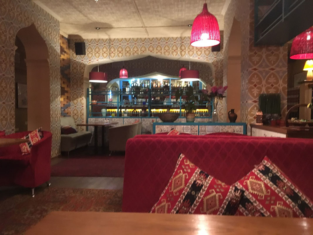 Основной зал