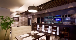 Основной зал