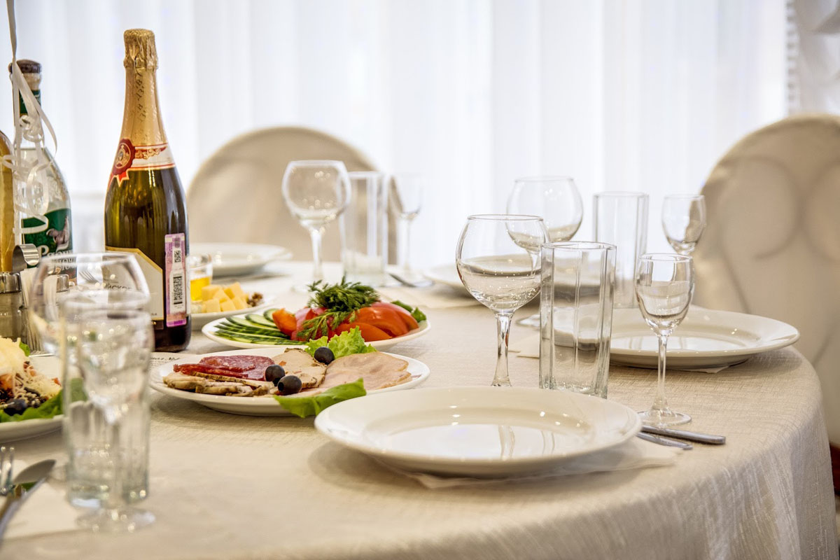 Банкетный зал — Кафе ЧАЙ & Мяsо