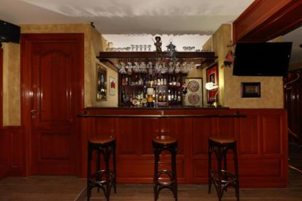 Основной зал